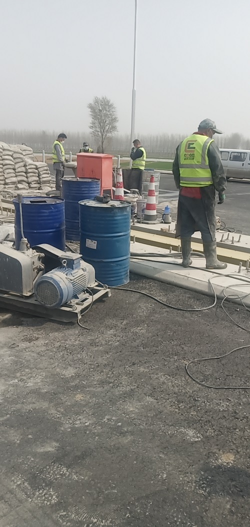 新河公路路基回填土压密注浆